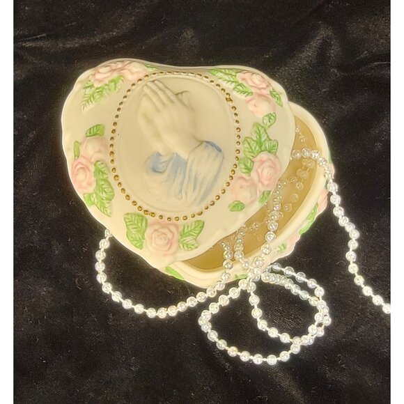 Vintage Porcelain Praying Hands Trinket Box - Picture 1 of 15